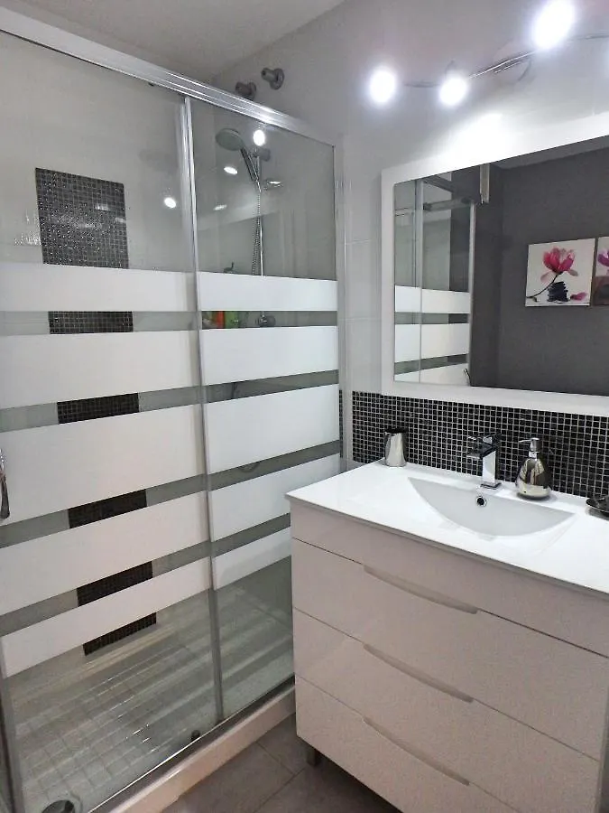 Boutique 1St Beach Line Apartment - Lubina Del Sol Sitio de Calahonda 0*,  Spain